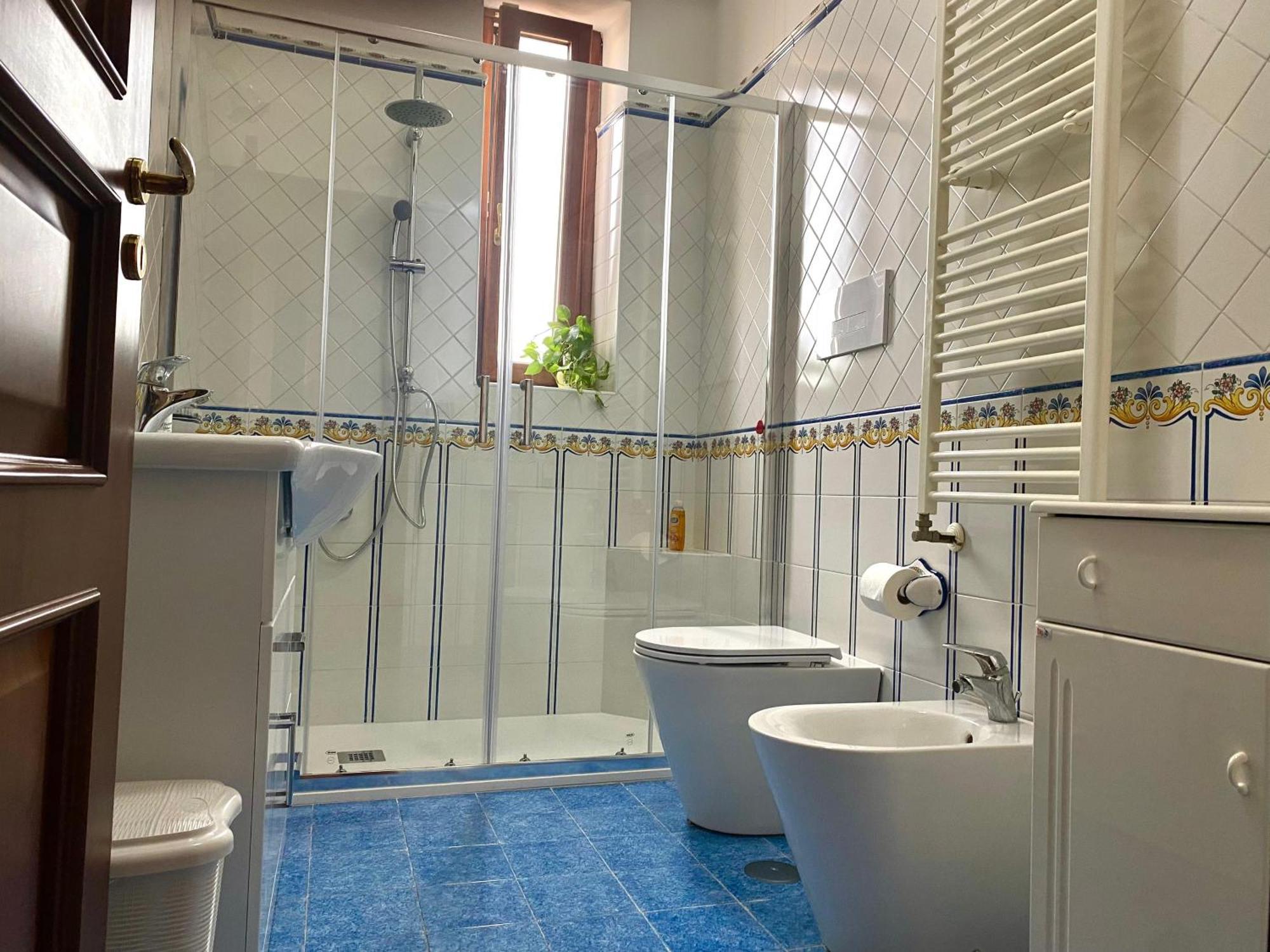 Apartmán A Casa Di Don Peppino Salerno Exteriér fotografie
