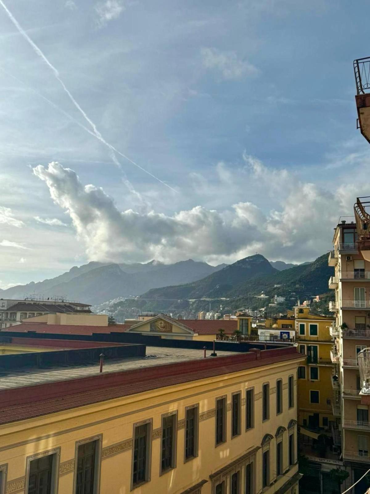 Apartmán A Casa Di Don Peppino Salerno Exteriér fotografie